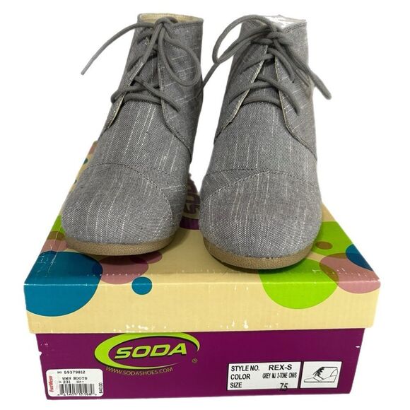 Soda Lace Up Rounded Close toe Oxford Women’s 7.5 Gray Cork 3” Wedge Canvas Box. - Picture 5 of 9